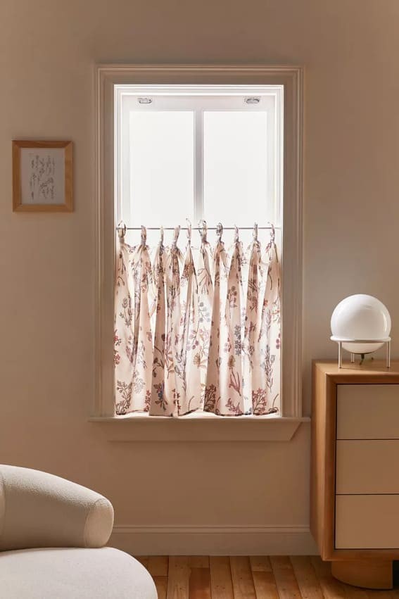 Soft, neutral tones curtains.