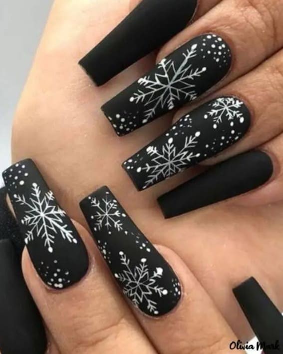 22 Christmas Nails Designs Ideas To Glitter And Glow For The Holidays