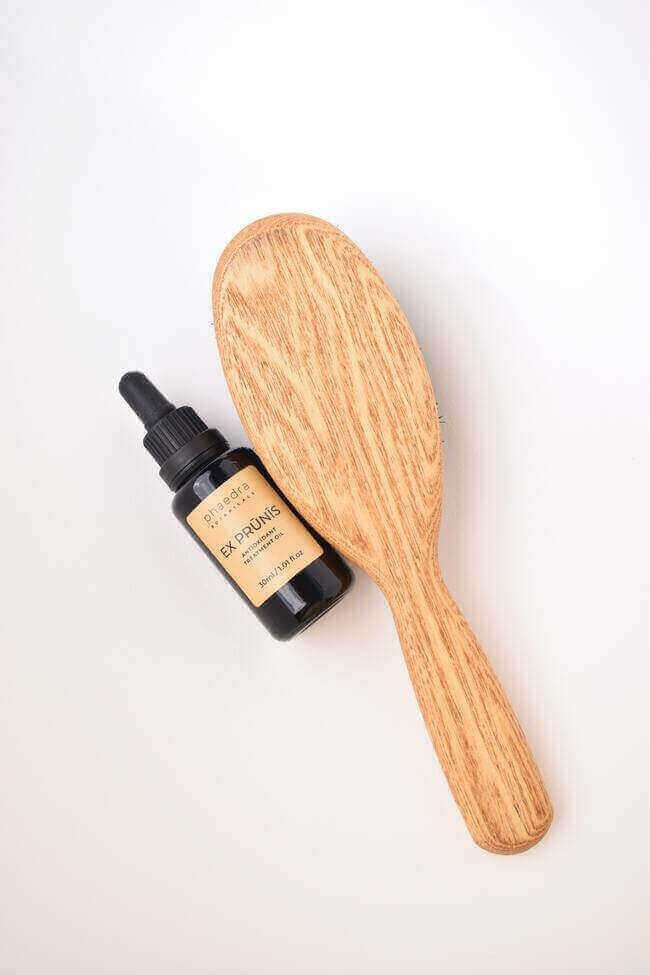 Bring your skin to life by dry brushing.