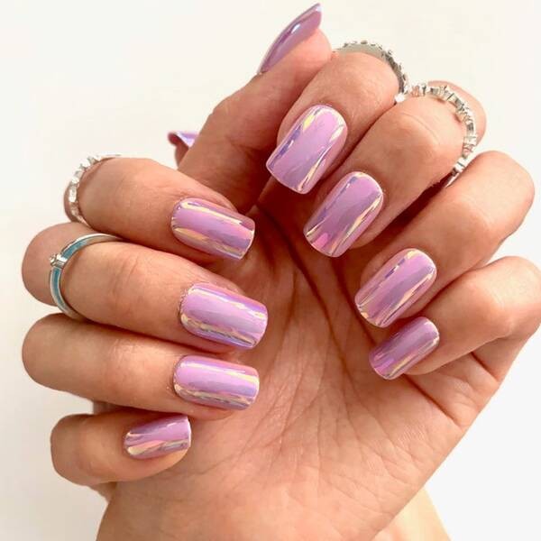 Purple and pink short square nails.