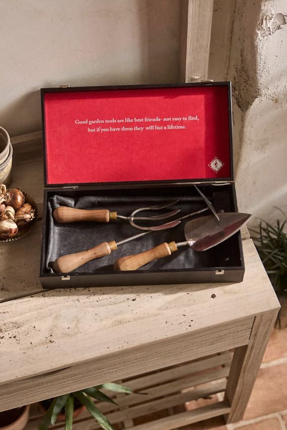 Lifetime Garden Companions: Sneeboer Titanium Hand Tool Gift Set