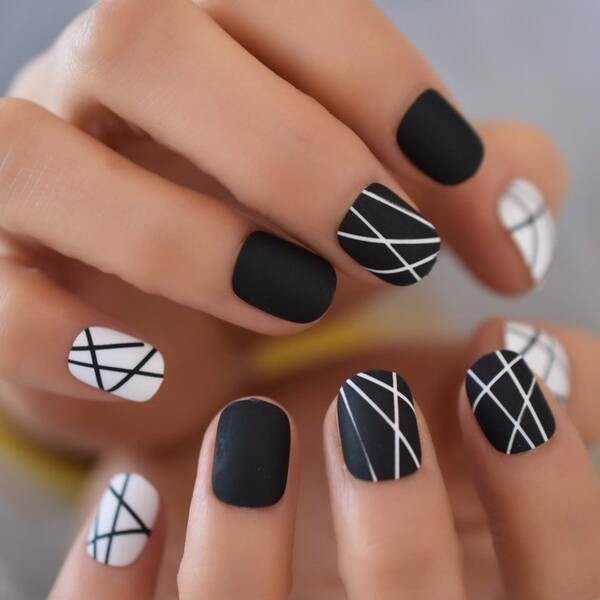 Black and white stripes, short square nails.