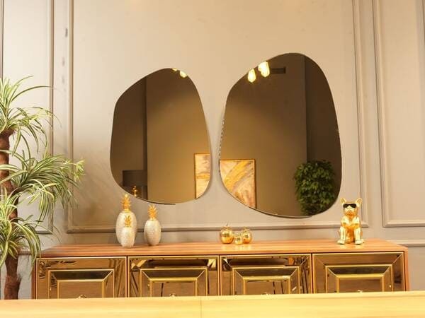 Asymmetrical Mirror Set for Wall Decor.