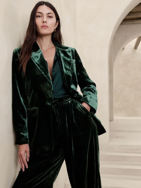 Velvet Vogue: Luxe Holiday Suiting