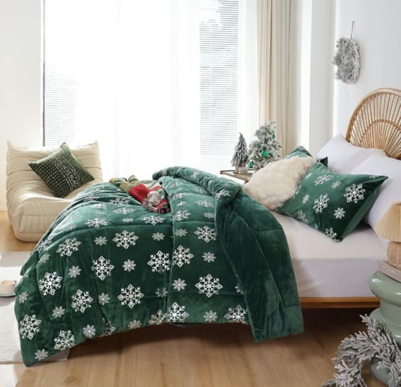 Snowflake Emerald Green Velvet Christmas Bedding Set