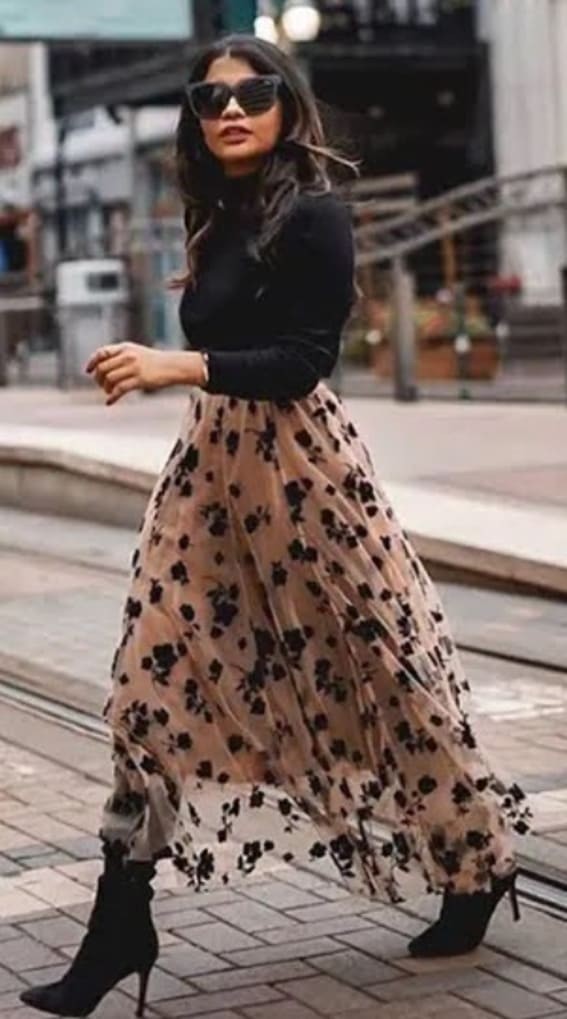 Urban Elegance: Floral Maxi for the Holidays