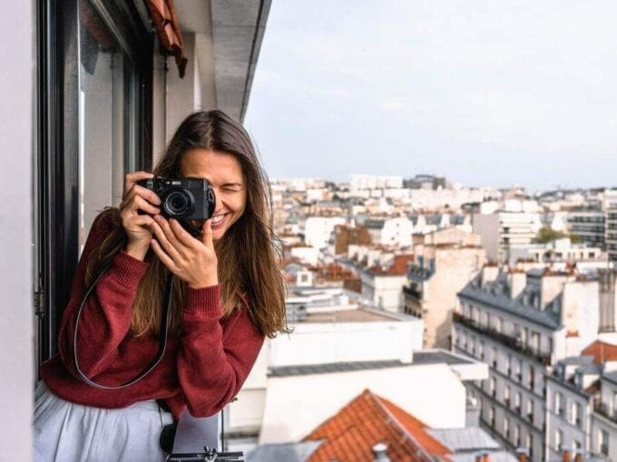 15 effective ways to get Instagram famous.