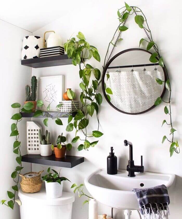 Incorporate lots of plants – plants are a boho’s best friend (even in the bathroom!).