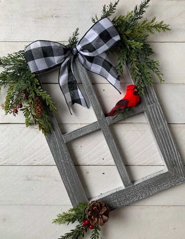 Farmhouse Christmas Decorated Window Pane.