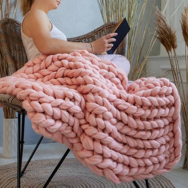 Chunky knit blanket by Sofia Ledger.