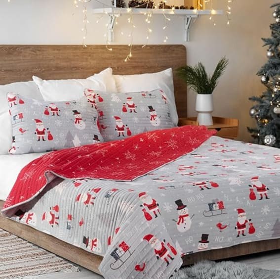 Cozy Christmas Cheer Quilt Set