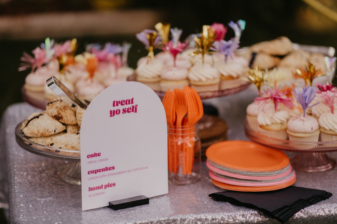 A casually elegant BBQ wedding in their own backyard