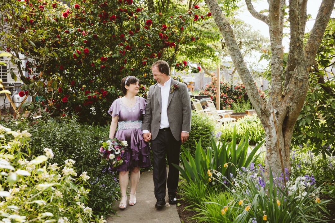 Tell us about the intimate Seattle micro-wedding ceremony: