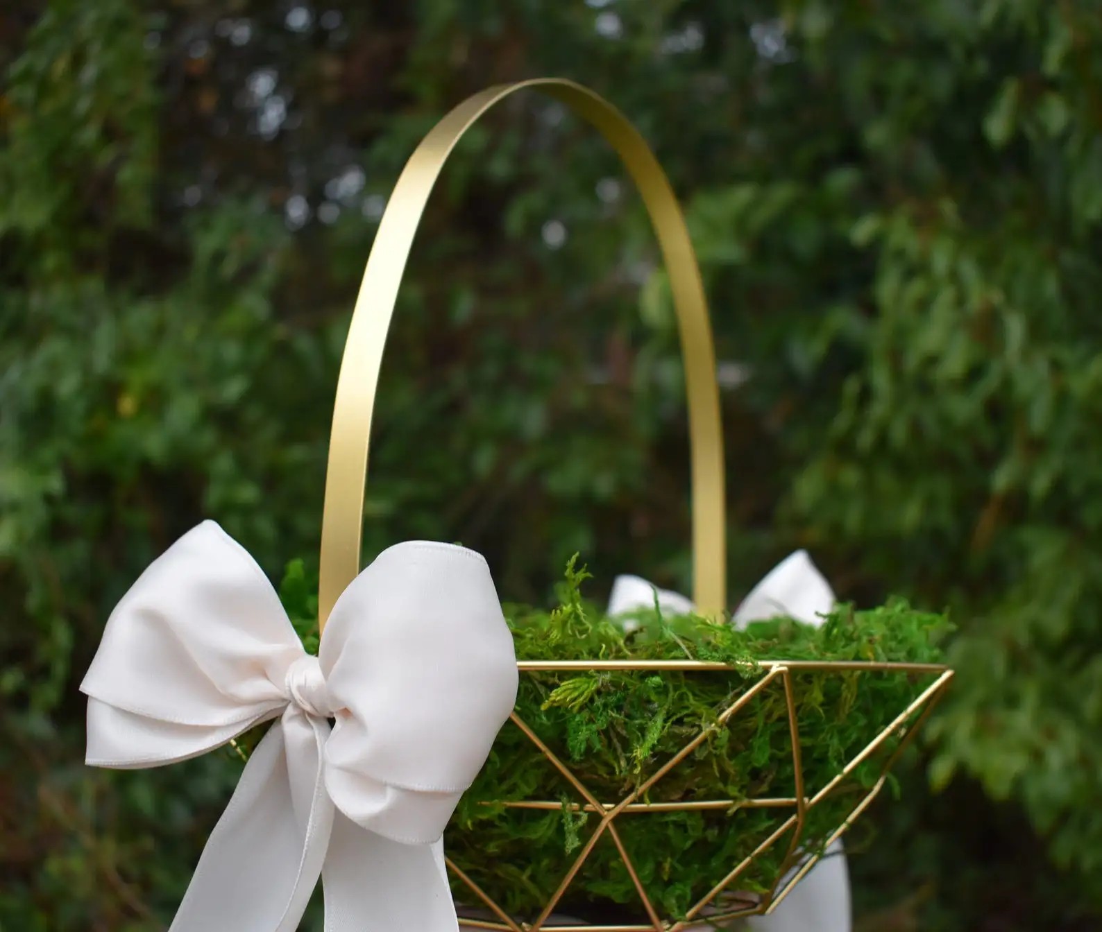 Get your grandma flowergirl the best basket