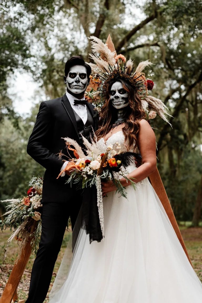 Halloween Wedding Ideas That Will Shake Your Bones