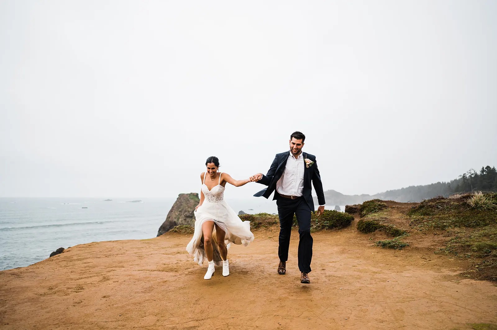 Oregon Coast elopement inspiration and idea gallery from Sam Starns: