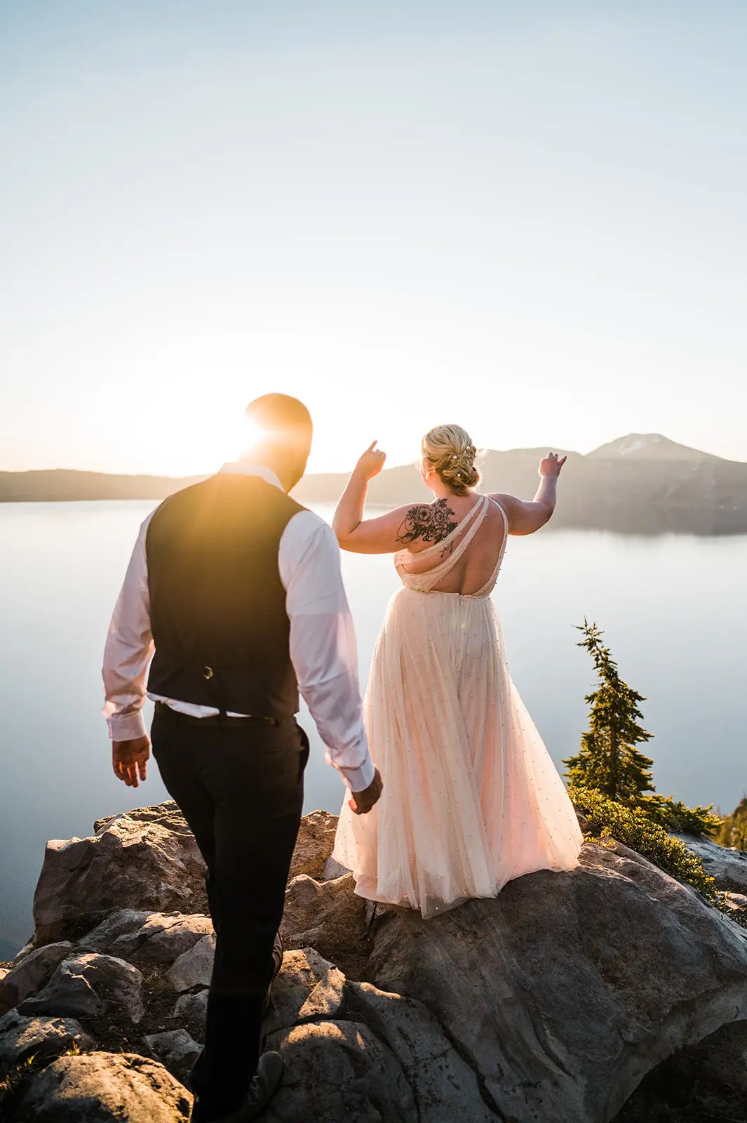 A surreal White Sands National Park elopement with sledding and kites