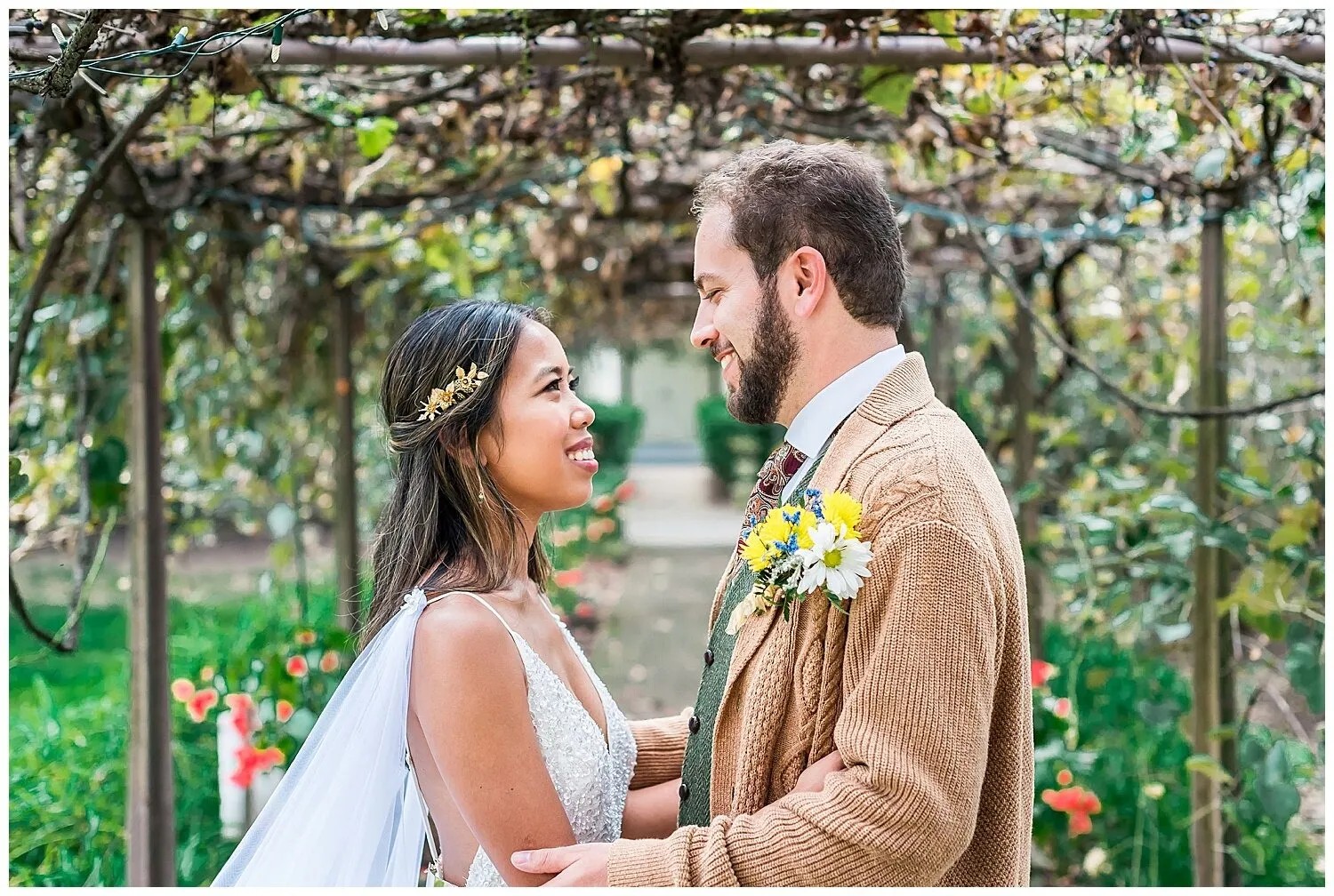 I got this gold headpiece to bring together my Lord of the Rings-inspired bridal look.