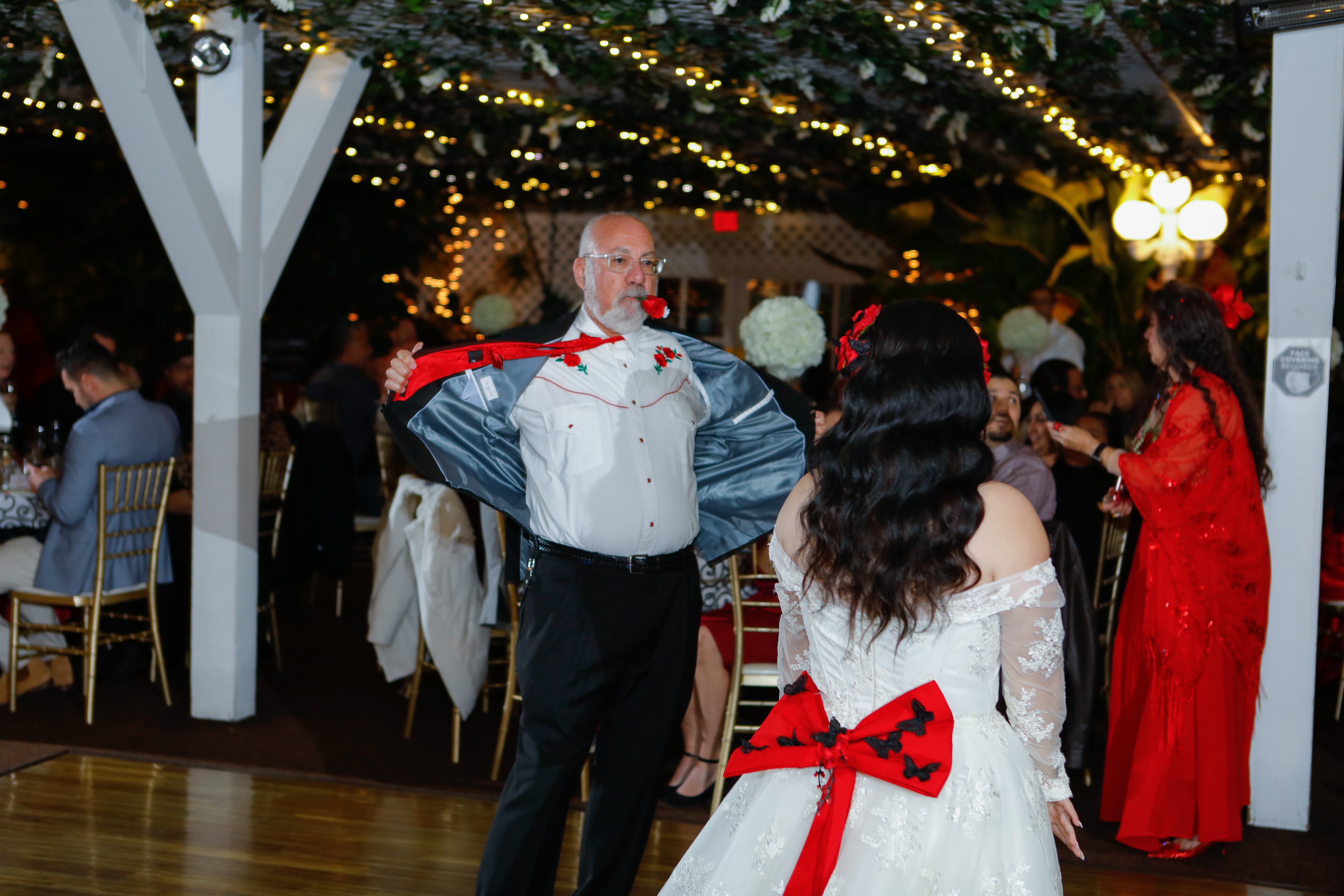 Tell us about your Las Vegas wedding reception: