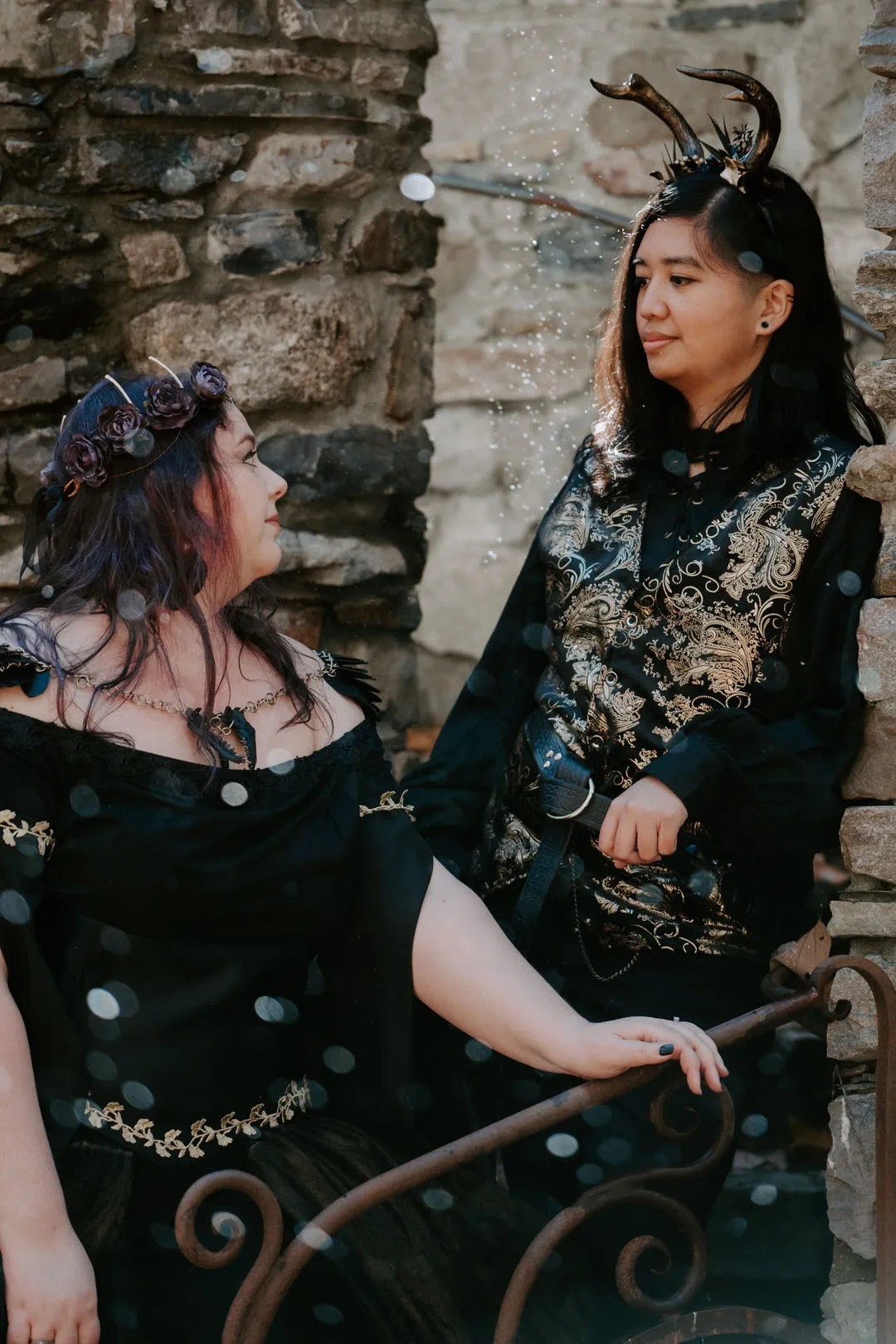 The full witchy Halloween handfasting gallery