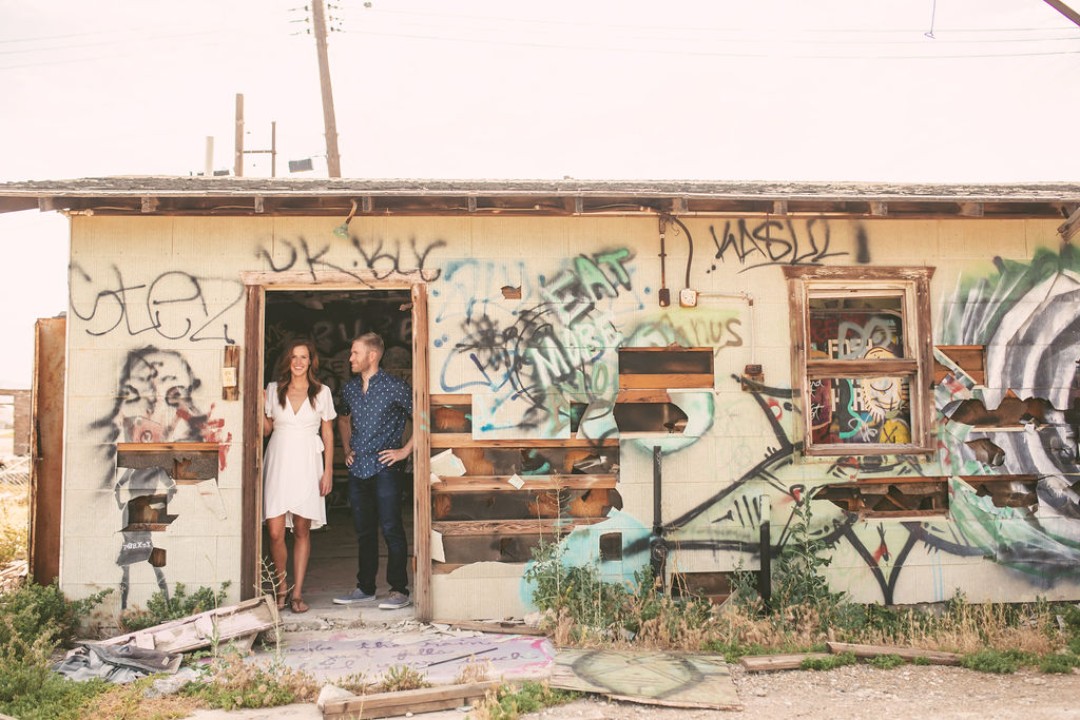 The shots at this installation art location are pure inspiration for artistic engagement photos.