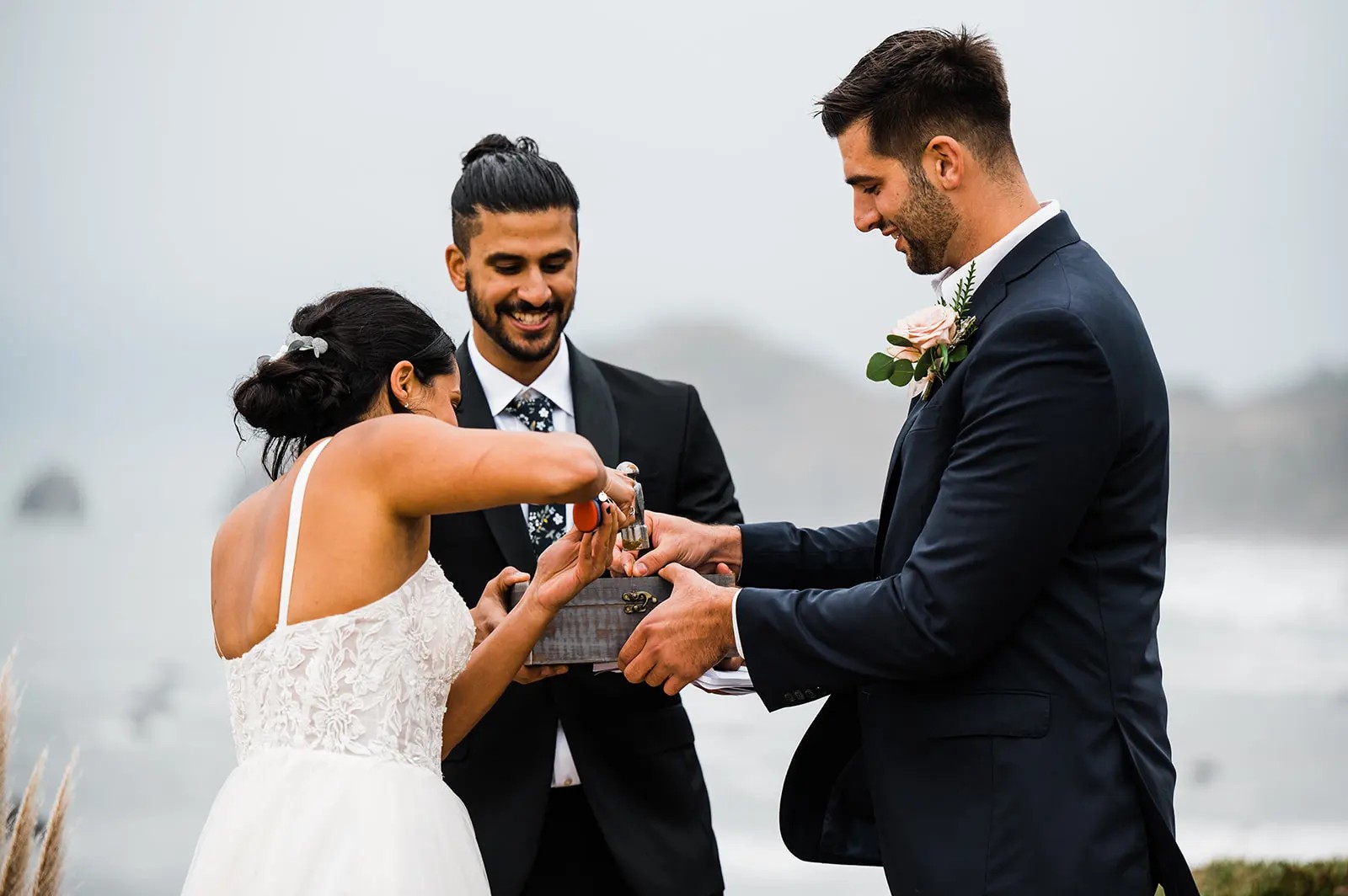 Oregon Coast elopement inspiration and idea gallery from Sam Starns: