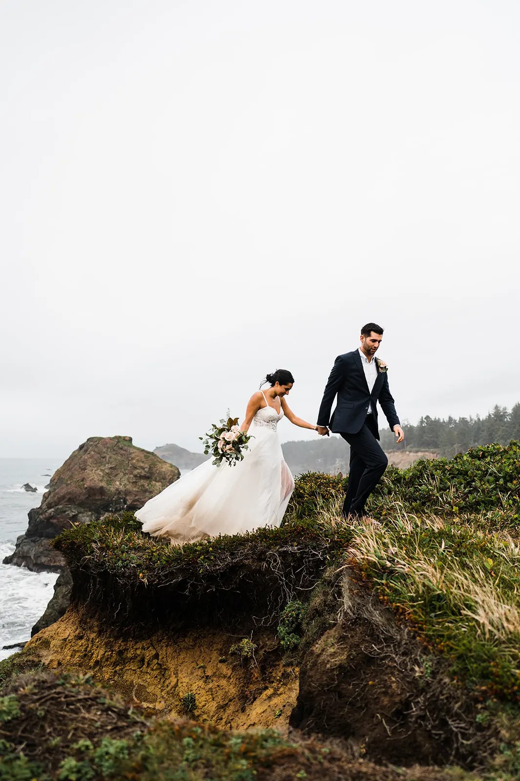 Oregon Coast elopement inspiration and idea gallery from Sam Starns: