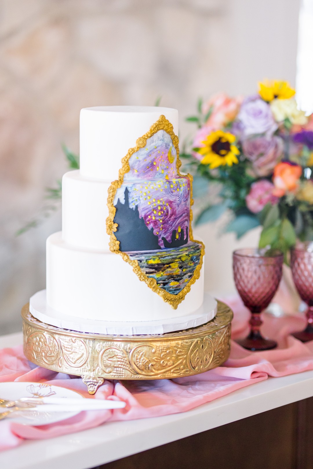 Tangled fans will sing when they see this fairytale wedding cake!