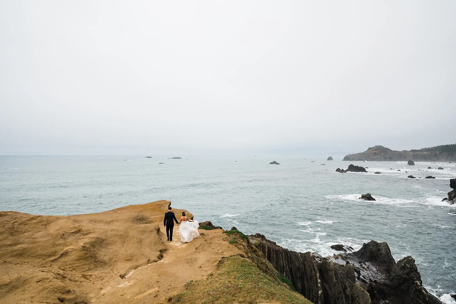 Oregon Coast elopement inspiration and idea gallery from Sam Starns: