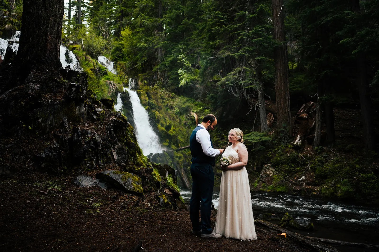 Gallery of this Crater Lake elopement