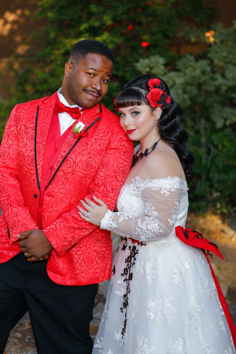 A Winter Las Vegas Wedding With A Red Theme And A Chotronette Dress