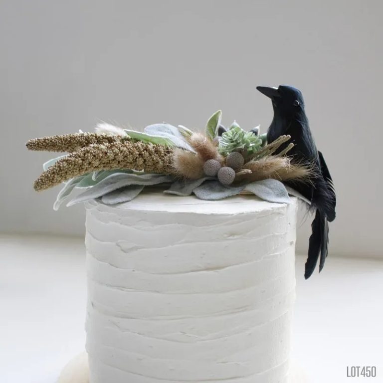 Goth Cake Toppers For Your Dark Wedding Tastes