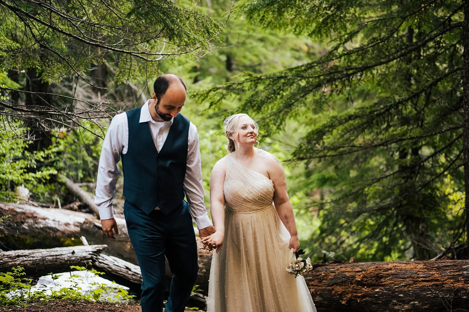 Gallery of this Crater Lake elopement