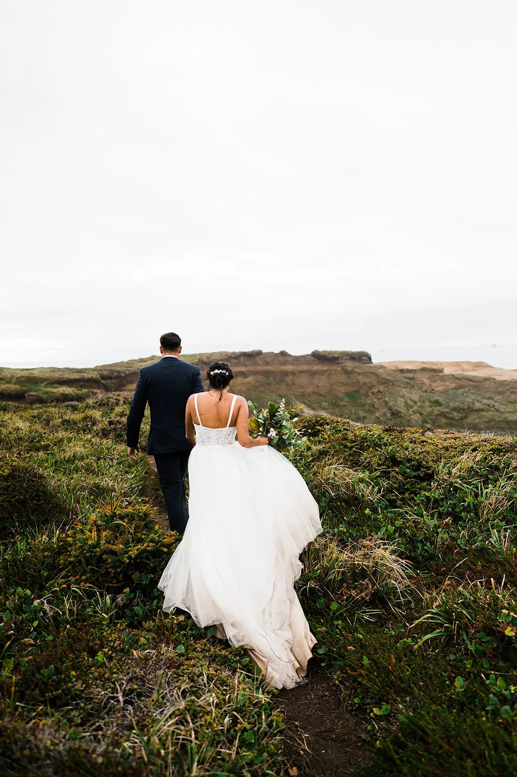 Oregon Coast elopement inspiration and idea gallery from Sam Starns: