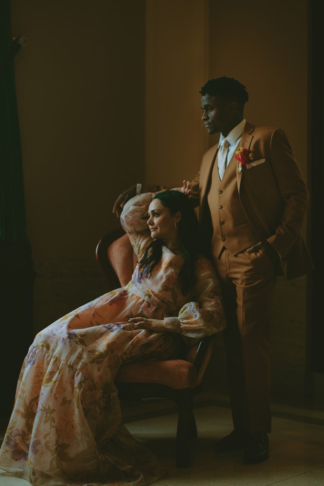 This 70s spring wedding theme doesn