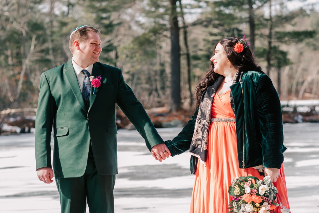 The night ended with everyone dancing and singing along loudly and proudly to some 90’s throwback jams. This colorful wedding at the zoo was a total blast from start to finish—my very favorite kind to be a part of!