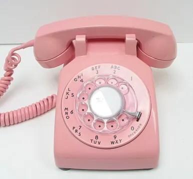 Pros: There are so many cool vintage phone options!