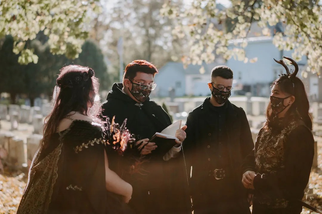 The full witchy Halloween handfasting gallery