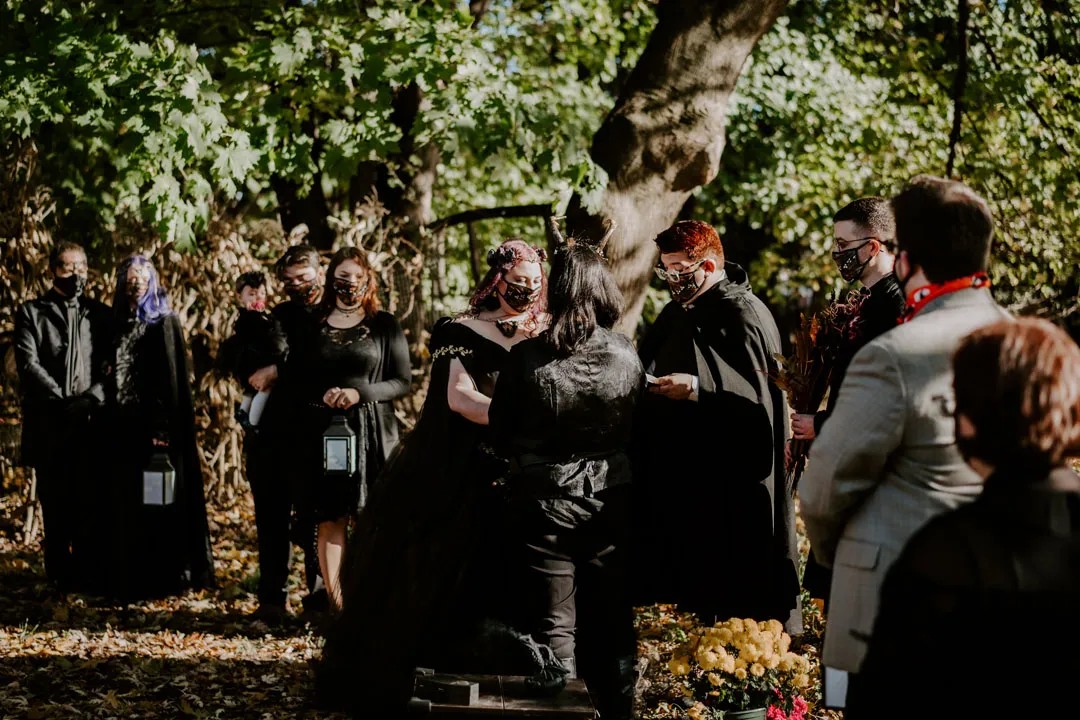 The full witchy Halloween handfasting gallery