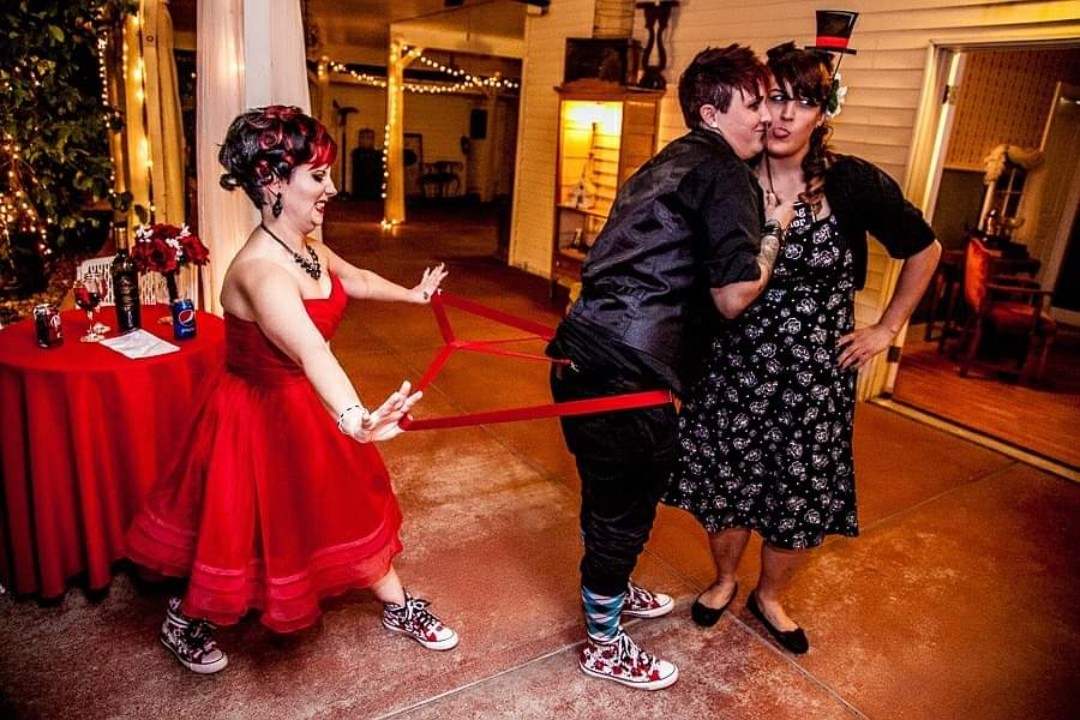 Tell us about the rockabilly wedding reception: