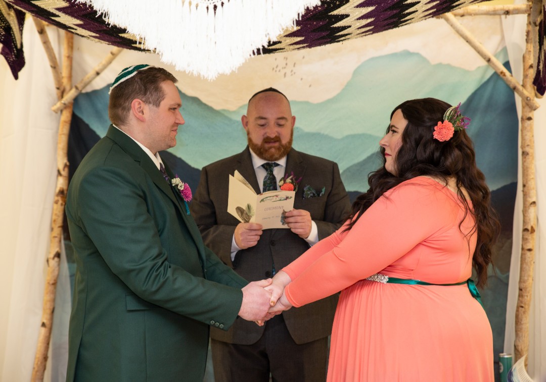 One of my favorite things about intimate weddings is that typically, in this type of ceremony, couples feel more comfortable reading their personalized vows aloud. Of course, true to who they are, Danya & Chris’s vows to each other were super sweet and heartfelt.