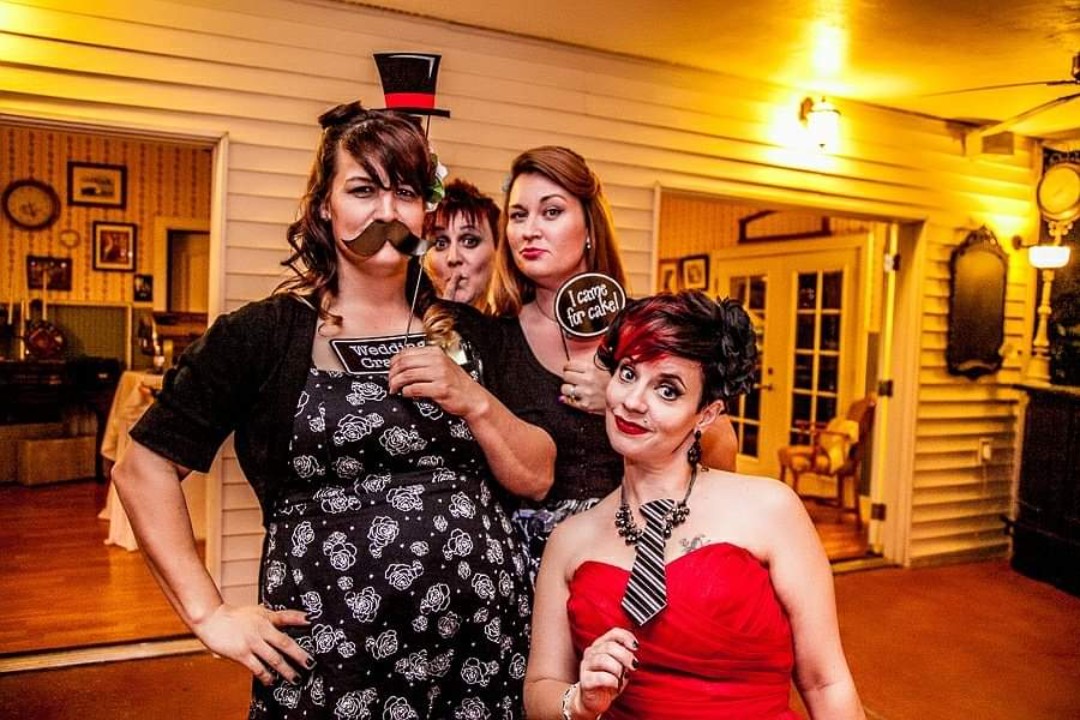 Our rockabilly lesbian wedding at a glance: