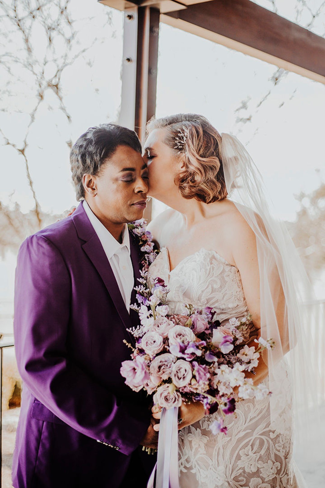 This purple wedding theme is pure heart eyes.