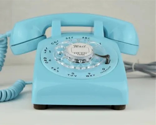 Pros: There are so many cool vintage phone options!