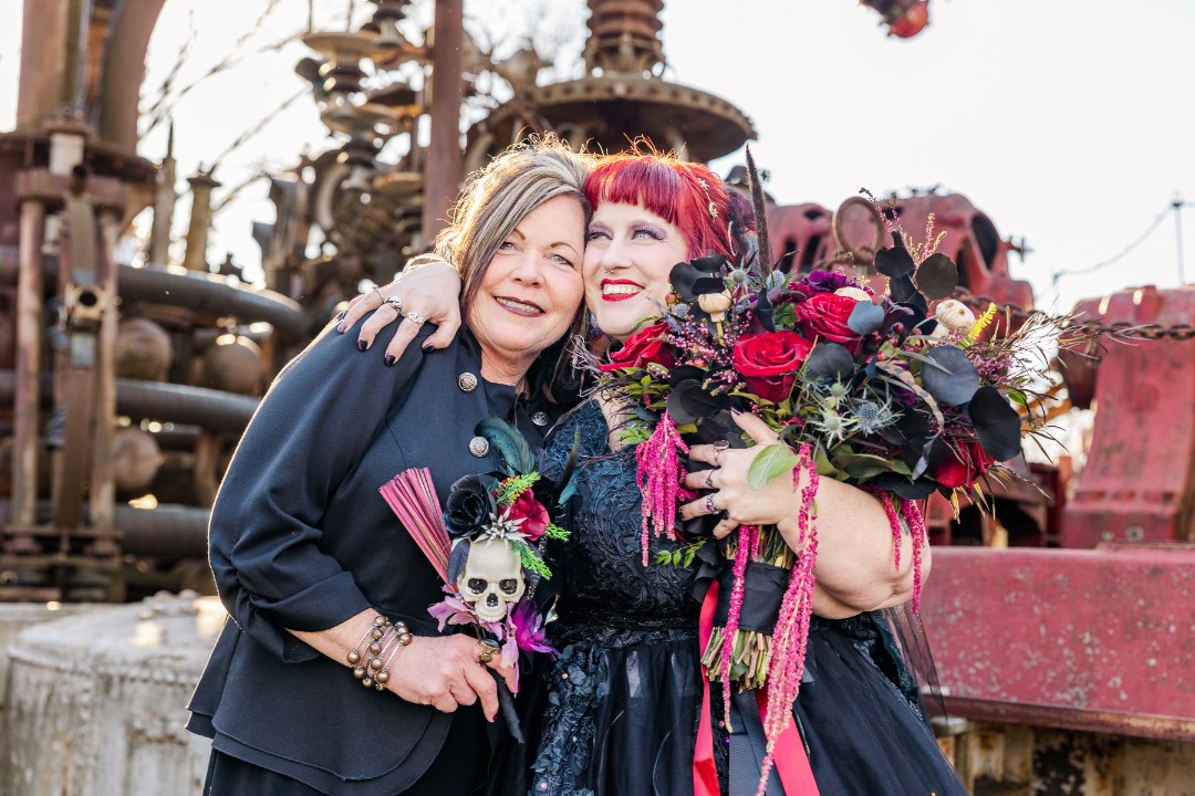 Forevertron wedding at the Evermor Sculpture Park Gallery