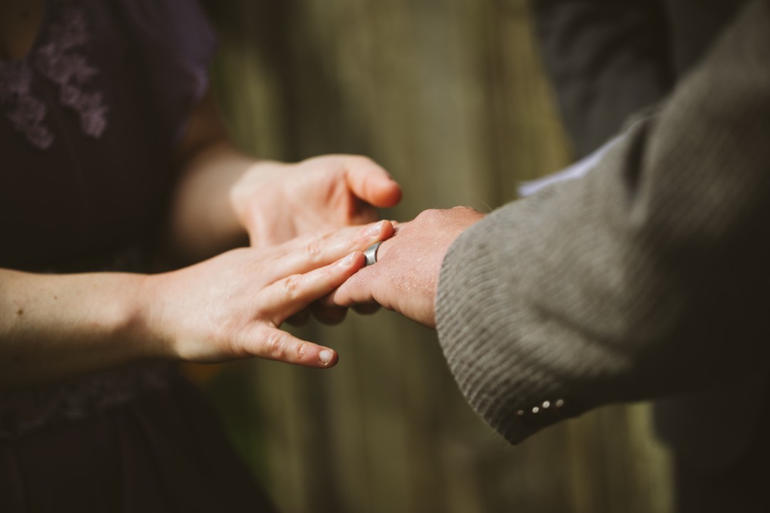 Tell us about the intimate Seattle micro-wedding ceremony: